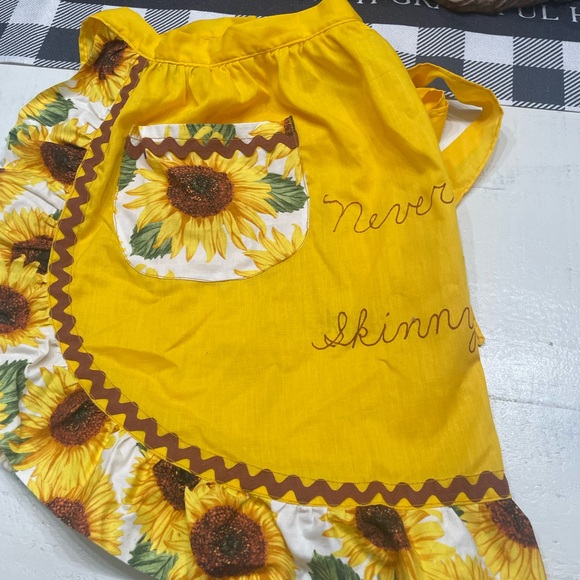 Custom made apron - Picture 4 of 5